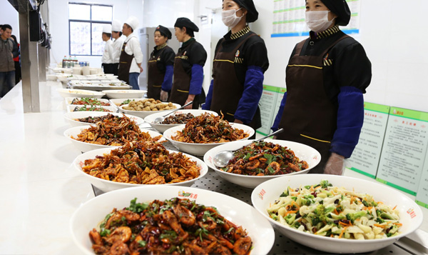 佛山時(shí)時(shí)鮮：淺談蔬菜配送公司怎么做好學(xué)校食堂蔬菜配送？